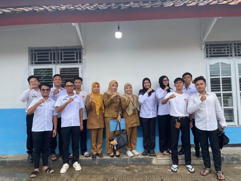 Balai Penyuluhan KB dan SPPG Kecamatan Sukatani Teken Kerja Sama Program Makan Bergizi Gratis Foto bersama pihak Balai Penyuluhan KB dengan kepala SPPG se-Wilayah Kecamatan Sukatani