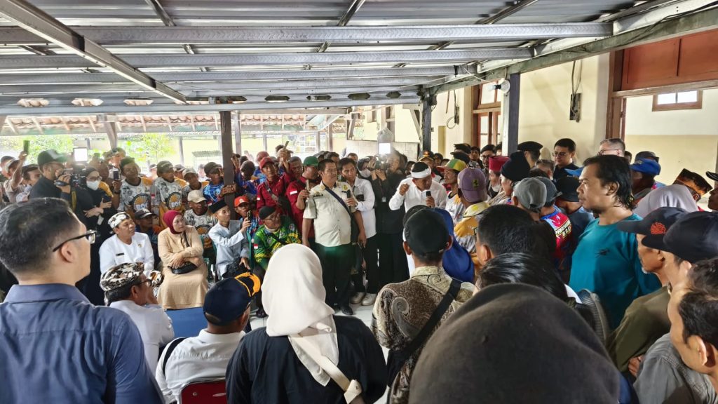Dapat Kompensasi Rp1,4 juta, Penarik Becak di Cirebon Siap Patuhi Arahan Gubernur Jabar